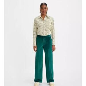 Levi’s Green Velvet Mid Rise Baggy Straight Leg Trousers